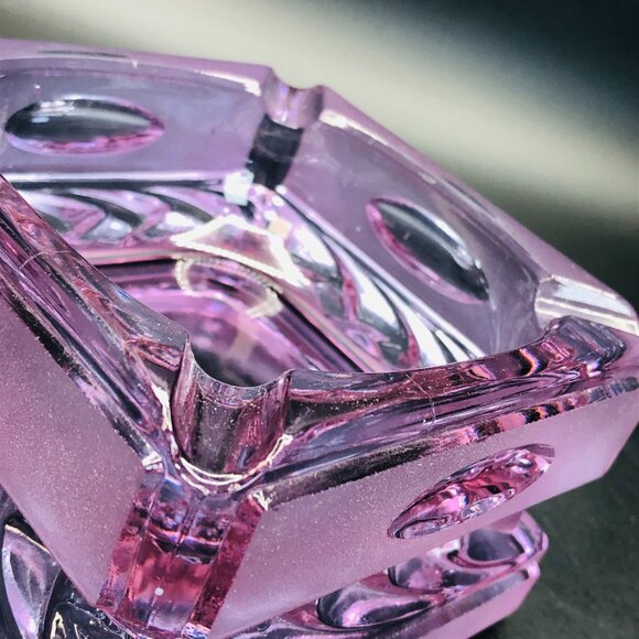 Vintage 60s Neodymium Glass Ashtray: Reversible Catch All Bowl - MCM Collectible - Picture 5 of 10